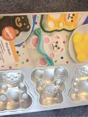 Wilton Silver Mini Bear Baking Pan Trio